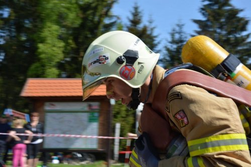 Jedenáctý ročník soutěže Ohnivá rozhledna už zná vítěze, v roce 2018 na Andrlově Chlumu závodilo 39 hasičů 6  