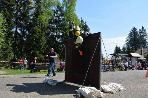 Jedenáctý ročník soutěže Ohnivá rozhledna už zná vítěze, v roce 2018 na Andrlově Chlumu závodilo 39 hasičů 5  